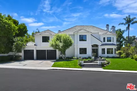 5756 Newcastle Ln, Calabasas, CA 91302