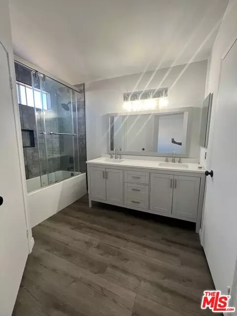 Bath - 1882 Miramar St, Perris, CA 92571 photo 2 of 6
