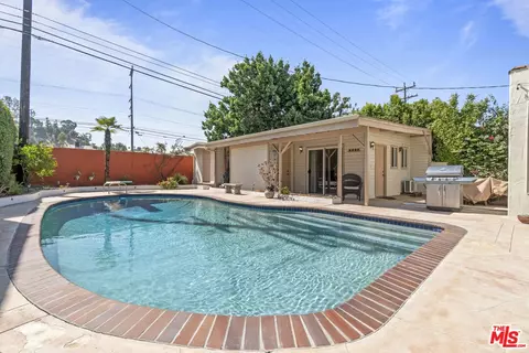 Exterior - 1216 Ethel St, Glendale, CA 91207 photo 7 of 10