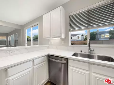 43893 44th St #W, Lancaster, CA 93536 photo 16