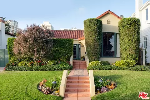 10659 Rochester Ave, Los Angeles, CA 90024