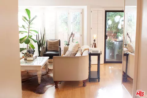 1318 N Crescent Heights Blvd #101, West Hollywood, CA 90046