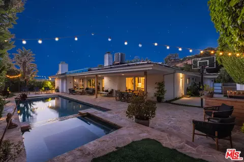 11508 Dona Cecilia Dr, Studio City, CA 91604