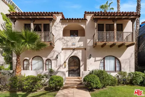 128 S Oakhurst Dr, Beverly Hills, CA 90212