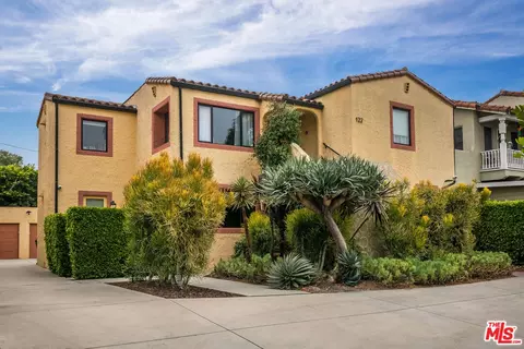 122 N Harper Ave, Los Angeles, CA 90048