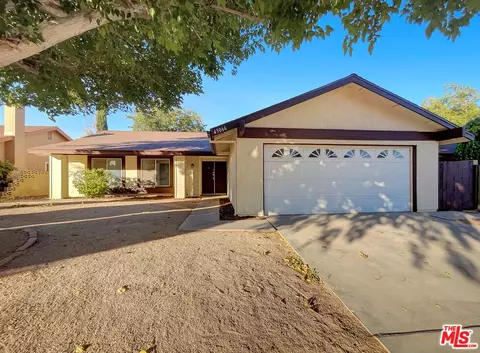 43066 Larwood St, Lancaster, CA 93536