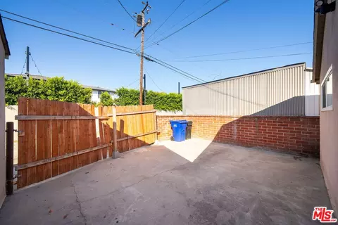 Exterior - 7937 6th St, Downey, CA 90241 photo 7 of 9