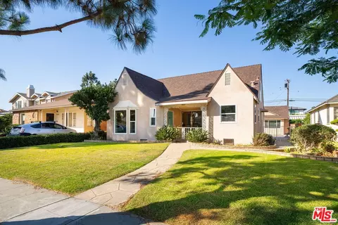 Exterior - 7937 6th St, Downey, CA 90241 photo 2 of 9