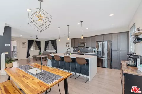 11221 N Alta Ave, Mission Hills, CA 91345