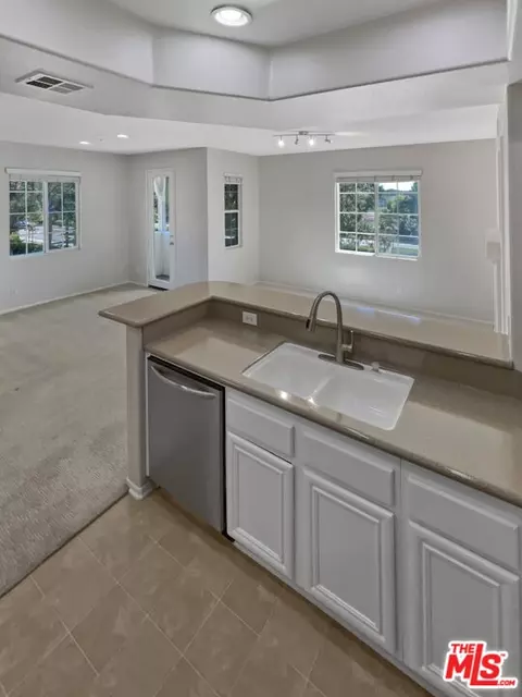 1 Cabazon #17, Irvine, CA 92602 photo 10