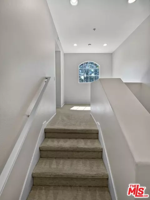 1 Cabazon #17, Irvine, CA 92602 photo 5