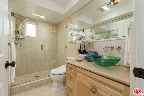 Bath - 5104 Breakwater Way, Oxnard, CA 93035 photo 1 of 6