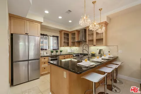 Kitchen - 5104 Breakwater Way, Oxnard, CA 93035 photo 1 of 2
