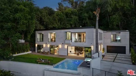 3208 Oakley Dr, Los Angeles, CA 90068