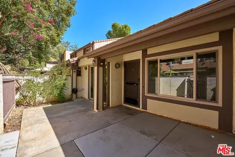 24763 Sand Wedge Ln, Valencia, CA 91355