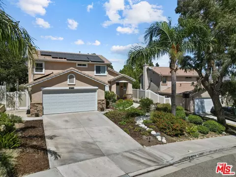 19719 Skyview Ct, Canyon Country, CA 91351
