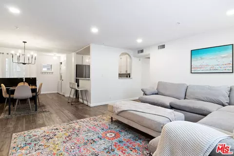 5127 Klump Ave #205, North Hollywood, CA 91601