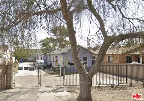 11236 Dora St, Sun Valley, CA 91352