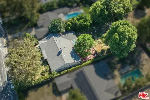 5709 Oakdale Ave, Woodland Hills, CA 91367