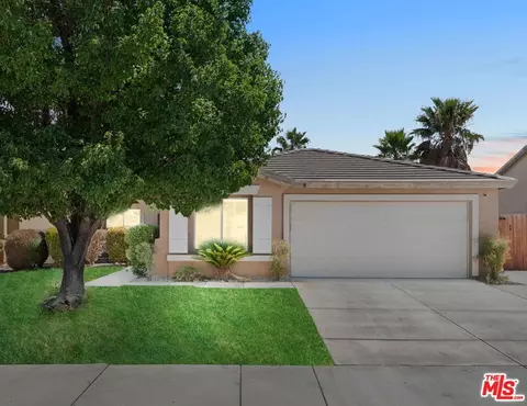 13623 Fox Point Rd, Victorville, CA 92392
