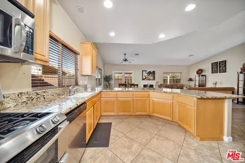 Kitchen - 2610 Lenrey Ave, El Centro, CA 92243 photo 3 of 3
