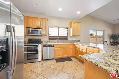 Kitchen - 2610 Lenrey Ave, El Centro, CA 92243 photo 2 of 3