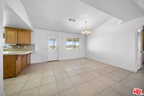 11635 Lebec Rd, Phelan, CA 92371 photo 11