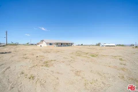 11635 Lebec Rd, Phelan, CA 92371 photo 33