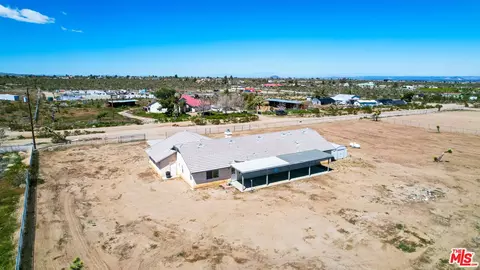 11635 Lebec Rd, Phelan, CA 92371 photo 31