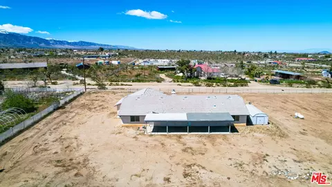 11635 Lebec Rd, Phelan, CA 92371 photo 4