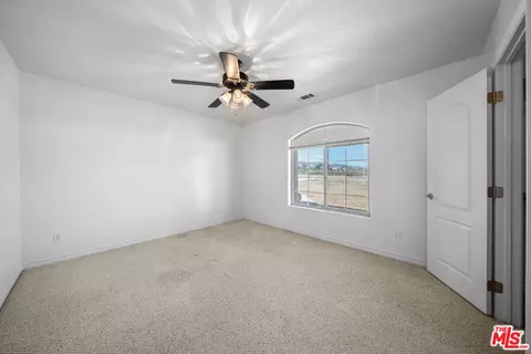 11635 Lebec Rd, Phelan, CA 92371 photo 23