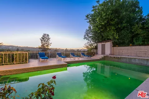 4259 Clear Valley Dr, Encino, CA 91436