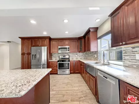 2290 Rohner Ct, Simi Valley, CA 93063 photo 11