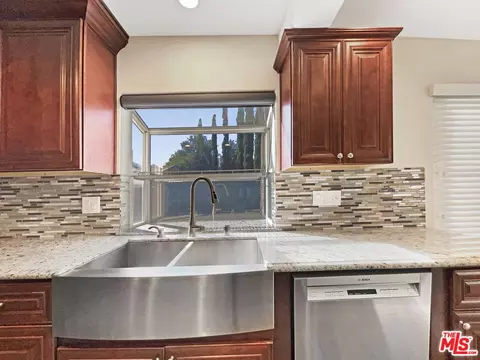 2290 Rohner Ct, Simi Valley, CA 93063 photo 10