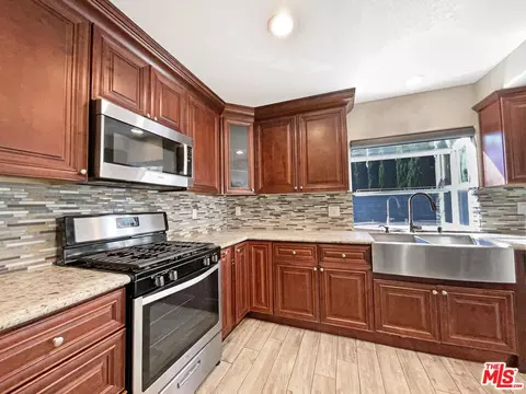 2290 Rohner Ct, Simi Valley, CA 93063 photo 9