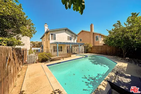 Exterior - 22014 Romar St, Chatsworth, CA 91311 photo 8 of 8