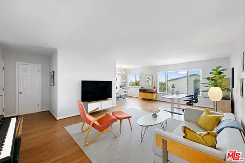 2002 4th St #307, Santa Monica, CA 90405