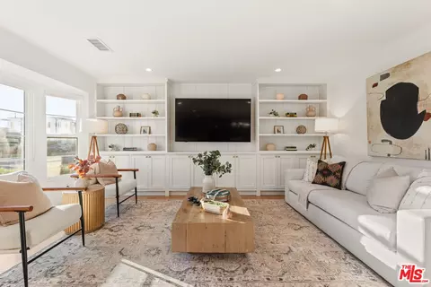 2740 Federal Ave, Los Angeles, CA 90064