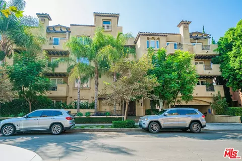 12044 Hoffman St #PH5, Studio City, CA 91604