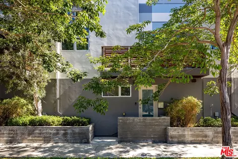 11808 Washington Pl, Los Angeles, CA 90066