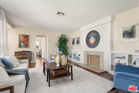 6344 Colbath Ave, Van Nuys, CA 91401