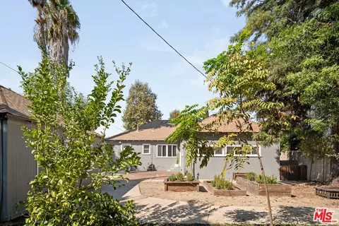 6344 Colbath Ave, Van Nuys, CA 91401 photo 17