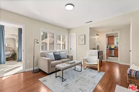 6344 Colbath Ave, Van Nuys, CA 91401 photo 8