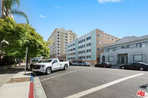 Exterior - 335 Cedar Ave #415, Long Beach, CA 90802 photo 3 of 4