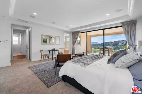 11927 Ancona Way, Porter Ranch, CA 91326 photo 2