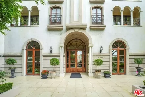 9233 Burton Way #304, Beverly Hills, CA 90210
