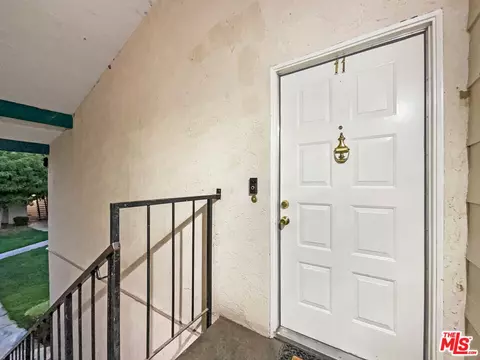 44436 E 15th St #11, Lancaster, CA 93535