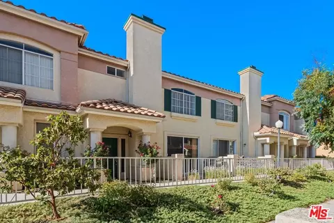 18128 Flynn Dr #3304, Canyon Country, CA 91387