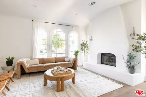 4715 S Victoria Ave, View Park, CA 90043