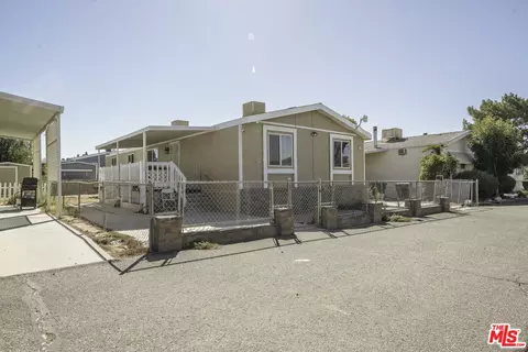3303 Sierra Hwy #17, Rosamond, CA 93560